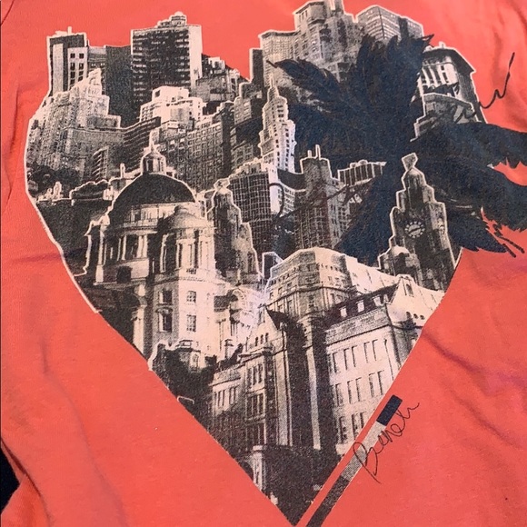 Bench tee and cropped pants - Picture 7 of 9